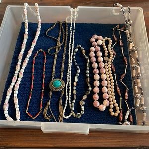 Lot of women’s necklaces